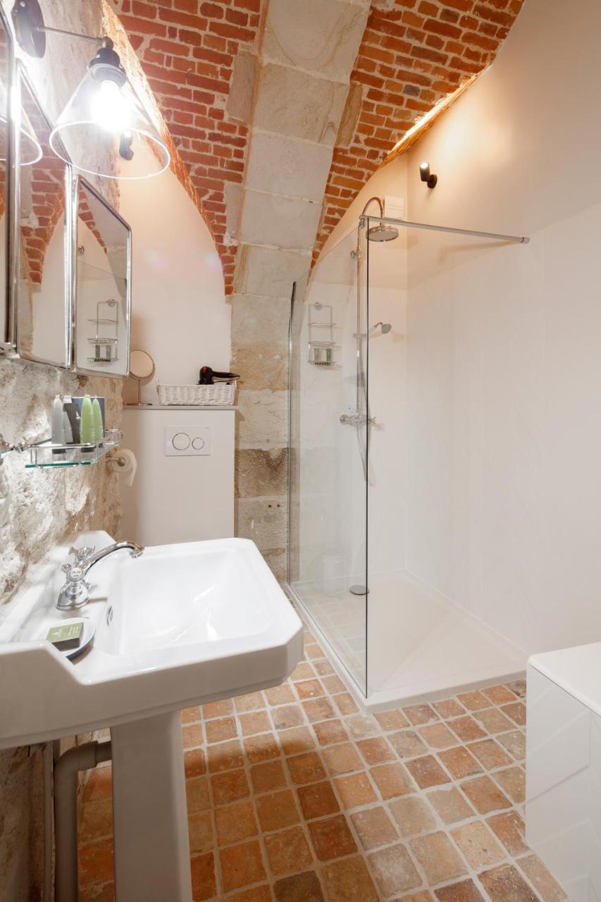 Le Domaine De Fleury - Pierres D'Histoire Apartment Ngoại thất bức ảnh